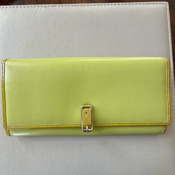Coach Lime Green Wallet Olive Trim Nickel Hardware - Picture 1 of 16